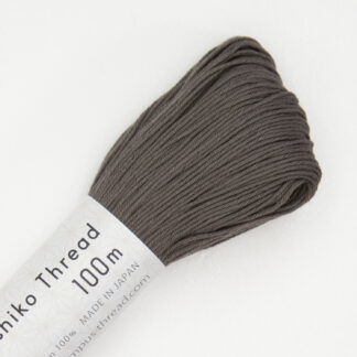 Olympus sashiko broderigarn, tykt, 130 grå